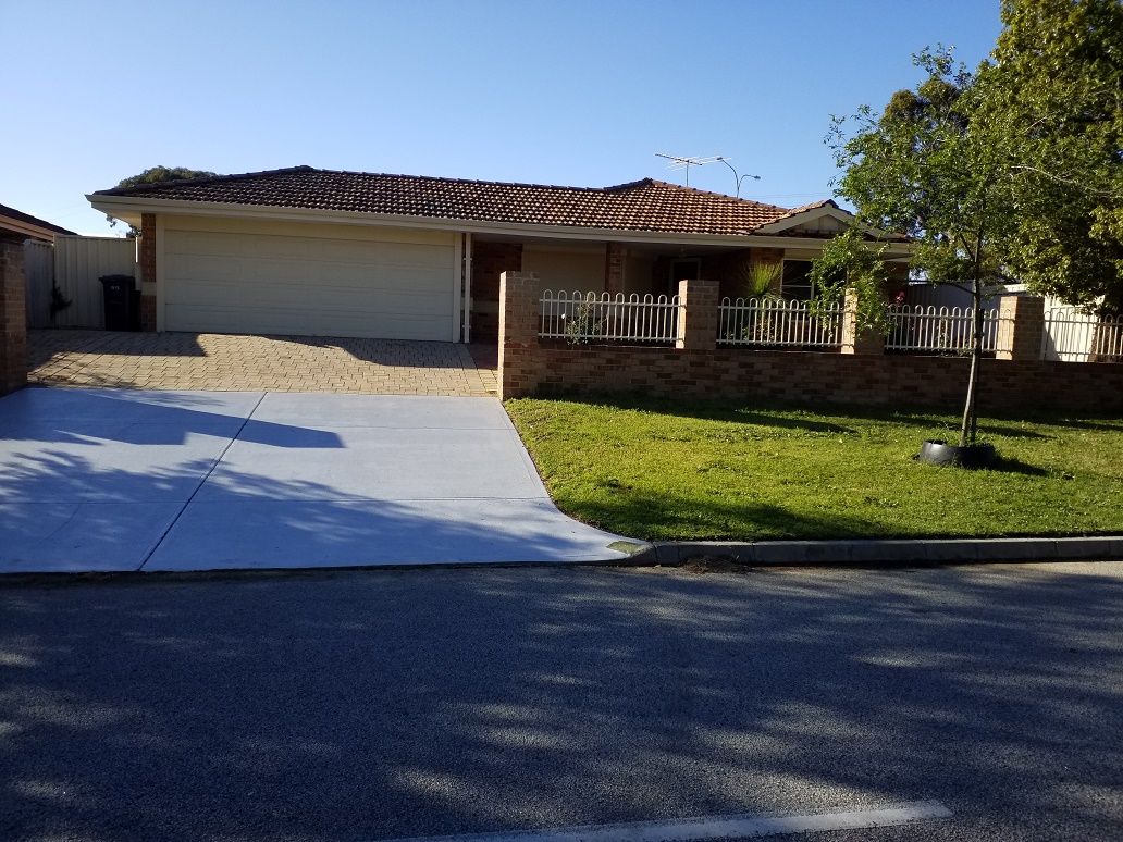 Huge Family home,630m block,36m duble remote locking carpor. massive 156m floorplan, 4x2 5th bedroom or study,fresh paint ,new guttering new gas hot