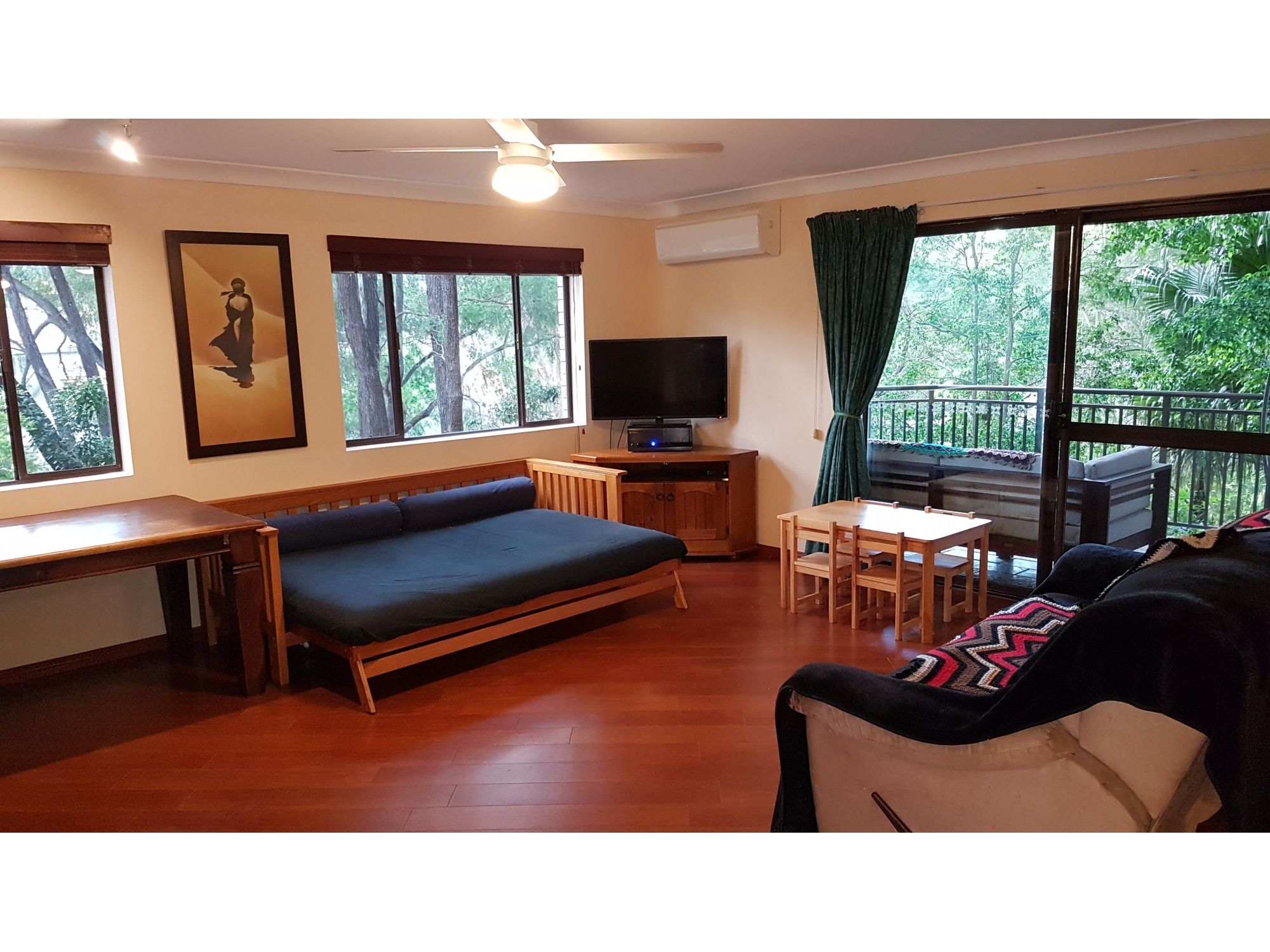 Perfectly positioned, breezy apartment with natural light and leafy views