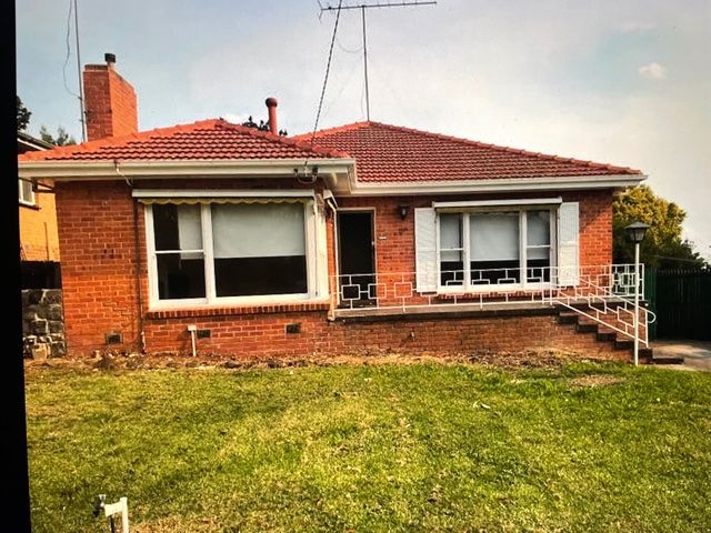 First to see will buy beautiful Solid brick veneer 3 bedroom home in beautiful street location .