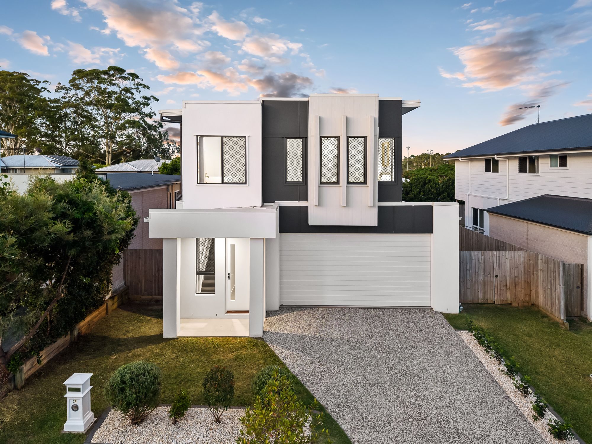 SPACIOUS 5 BEDROOM FAMILY HOME BUILT 2022