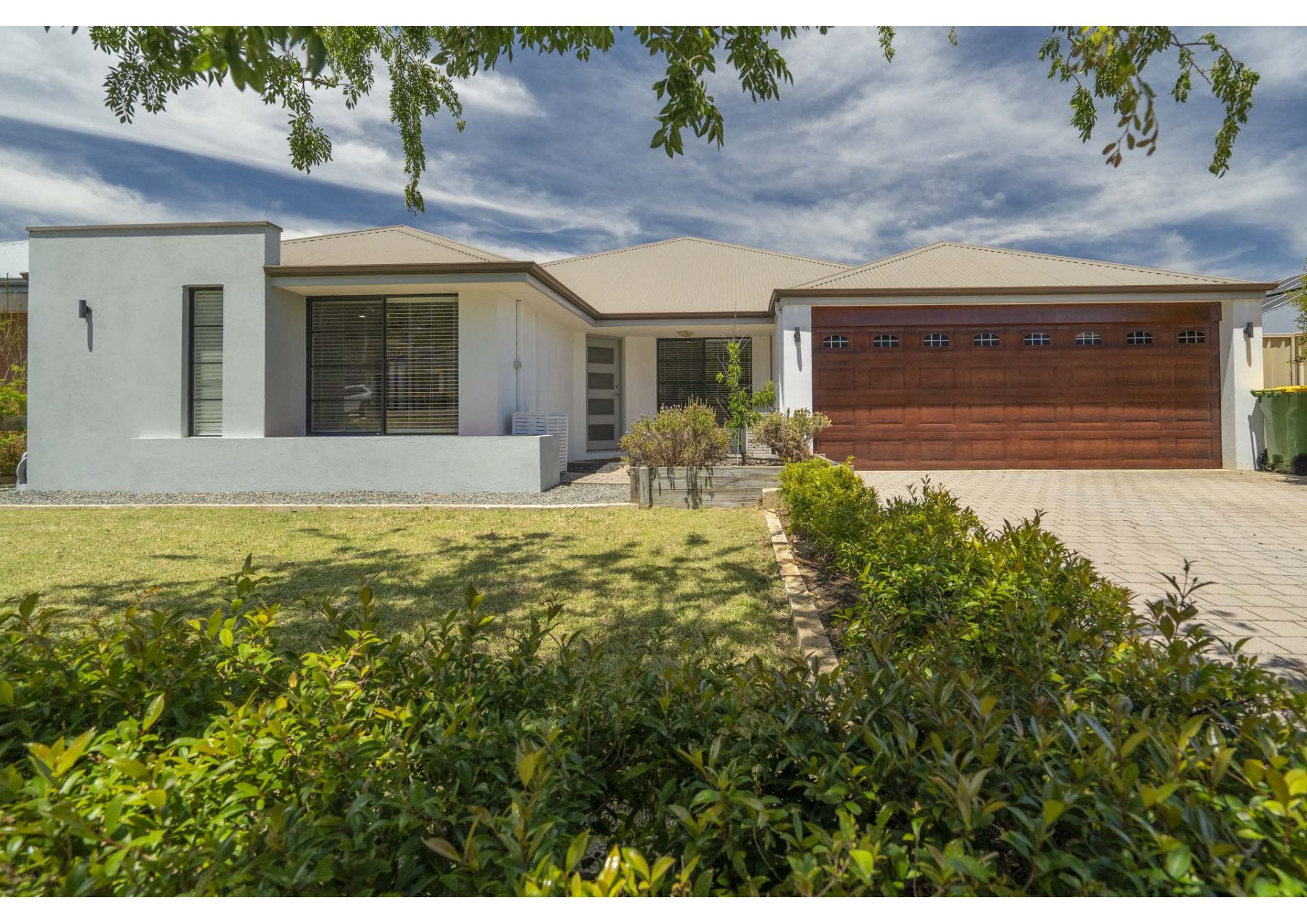 Spacious and low Maintenance 4 x 2 house in the sought after Chase Estate!