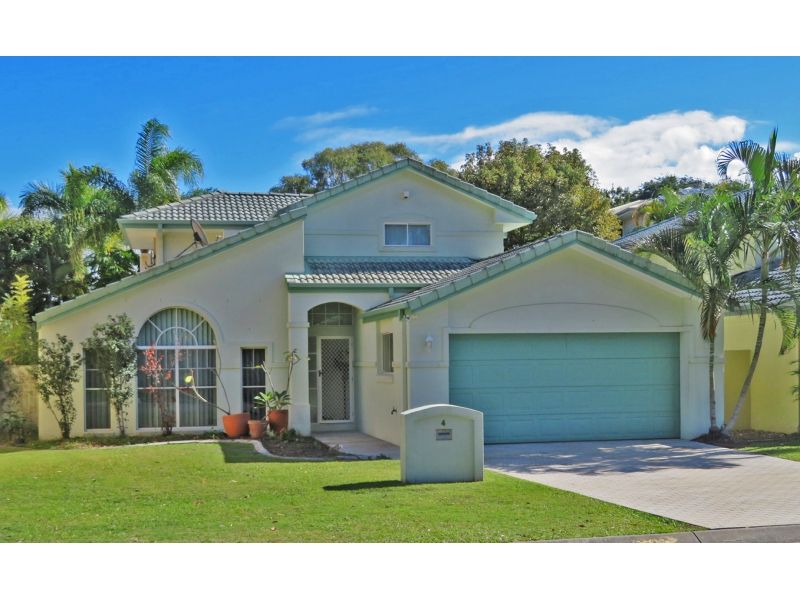Exceptional Quality Position Facing Acres Of Parkland Trees and Lawns On Nerang River