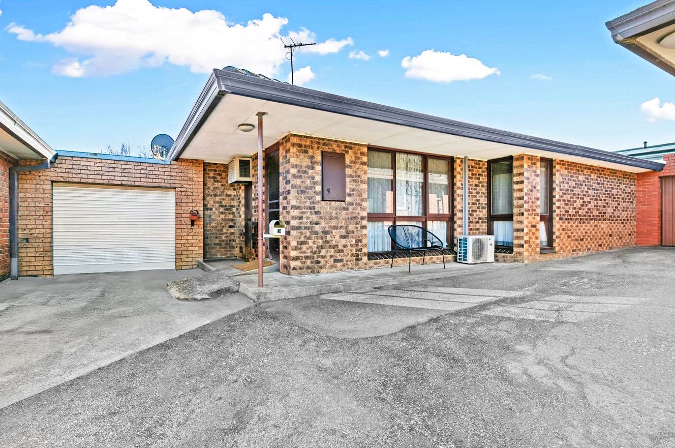 Stylish 3-Bedroom Unit in Prime Morwell Location!
