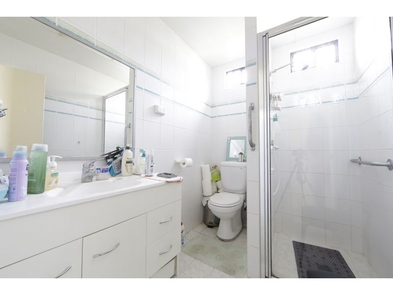 Elevated Mobile Home on Large Corner Site