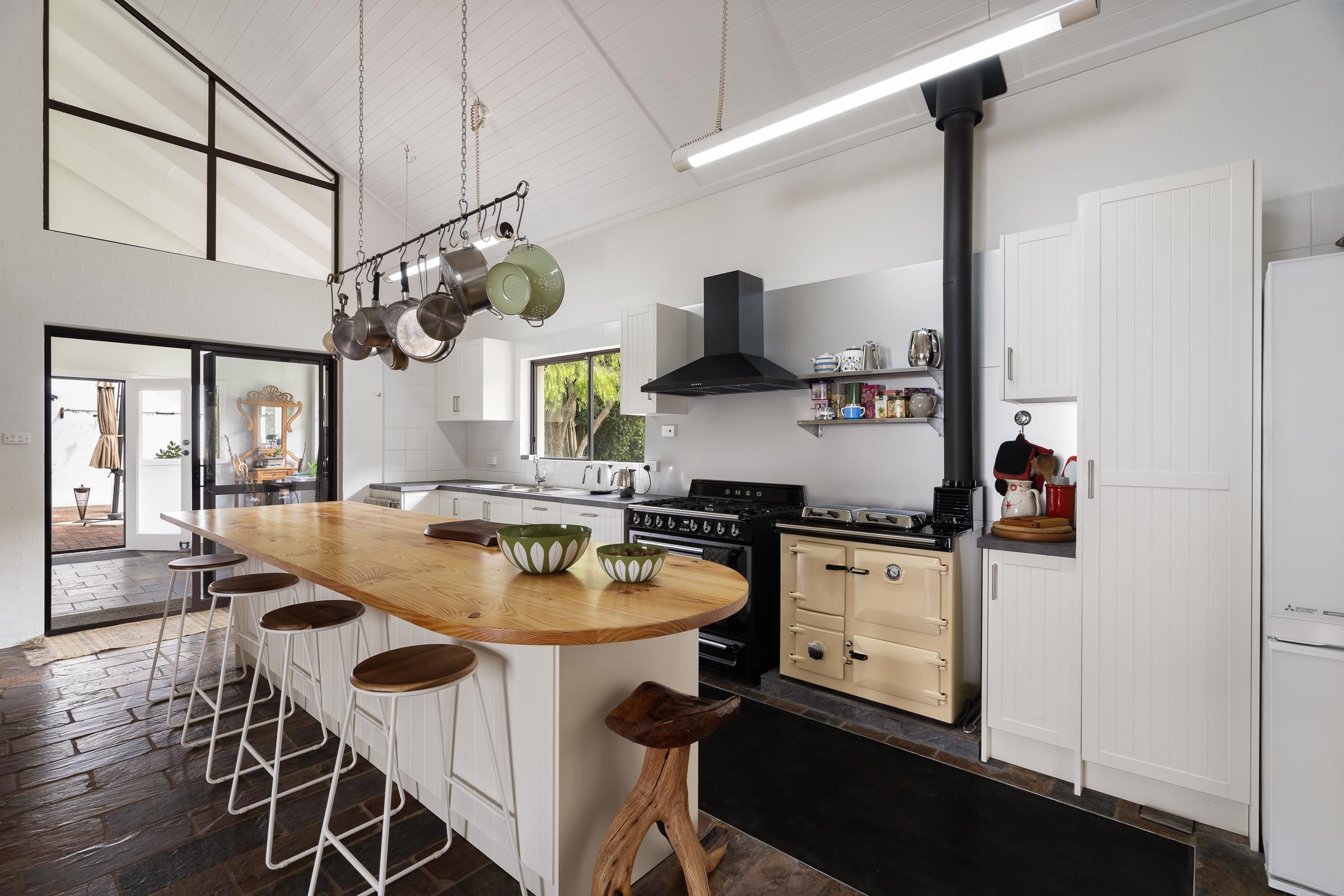 Rare Dual-Occupancy Off-Grid Escape