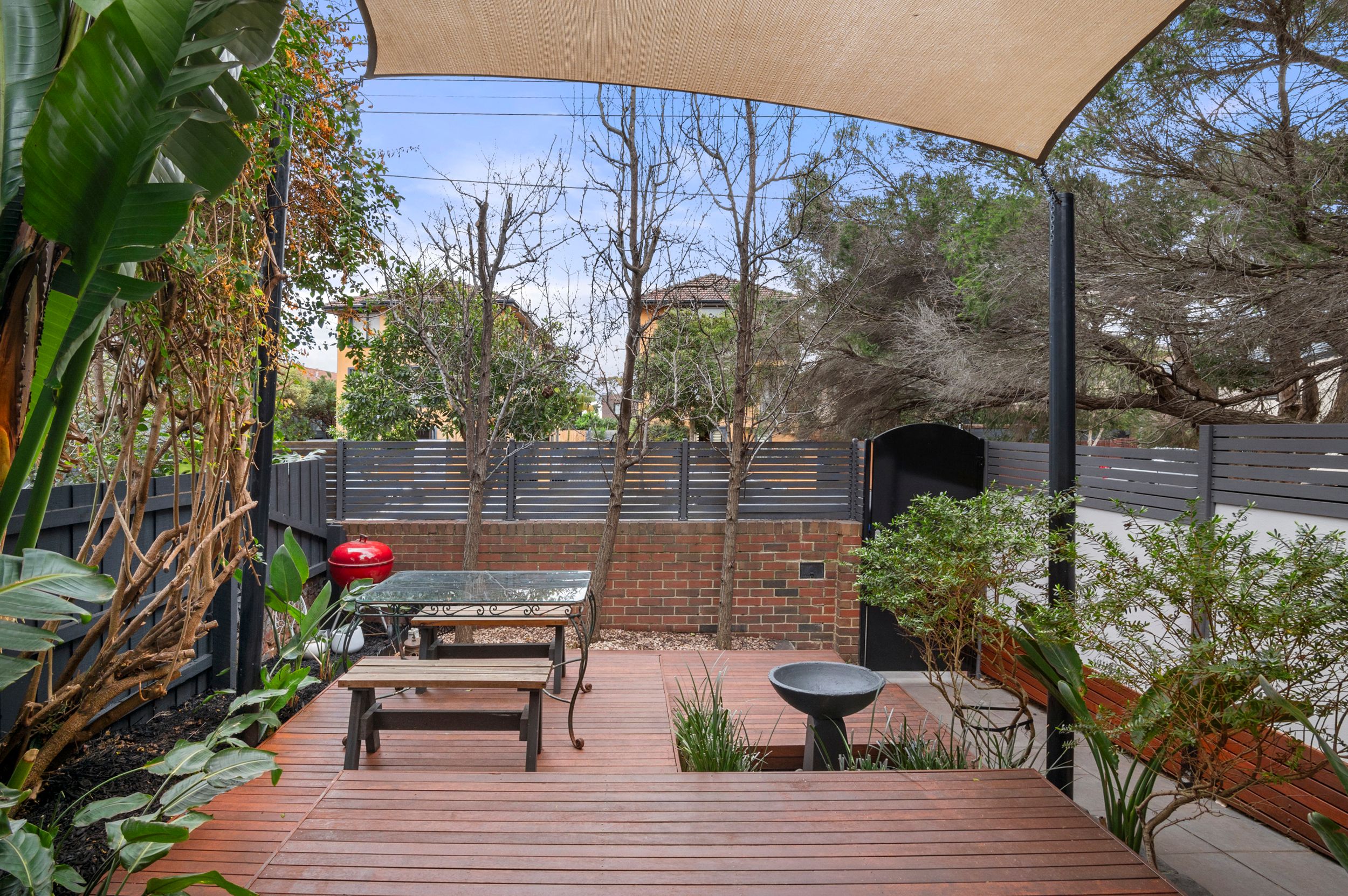 Calm and Charm close to Cosmopolitan Carlisle Street