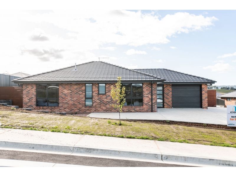 Brand New, Low Maintenance!