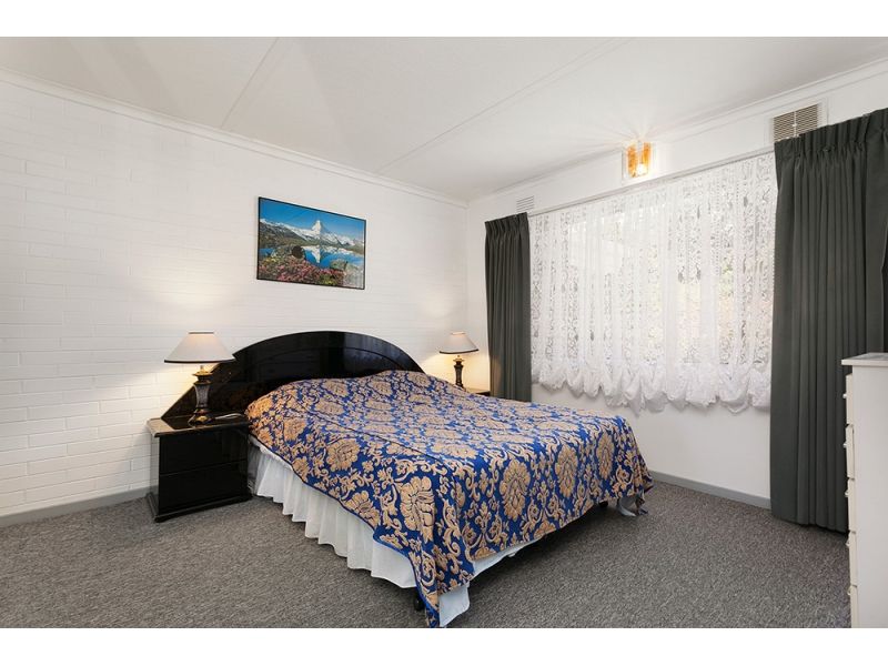 Peaceful, Spacious and Superbly Located