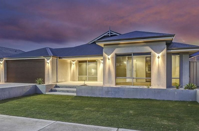 Spacious Family Home with Modern Amenities - Investor's Dream!