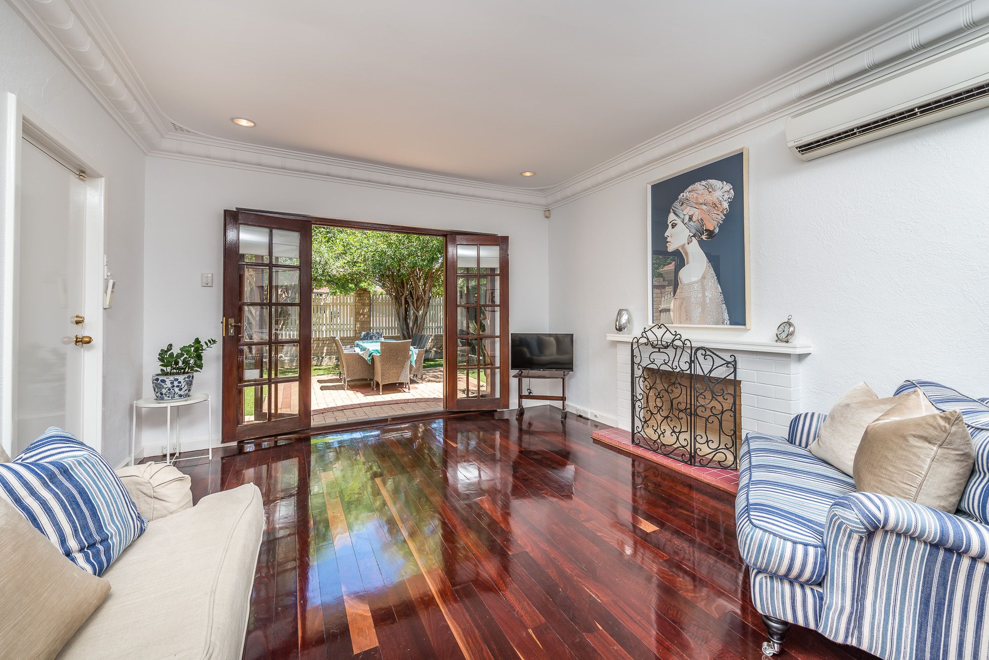 Delightful 3 x 1 house, WALKING DISTANCE to surf or sunset!