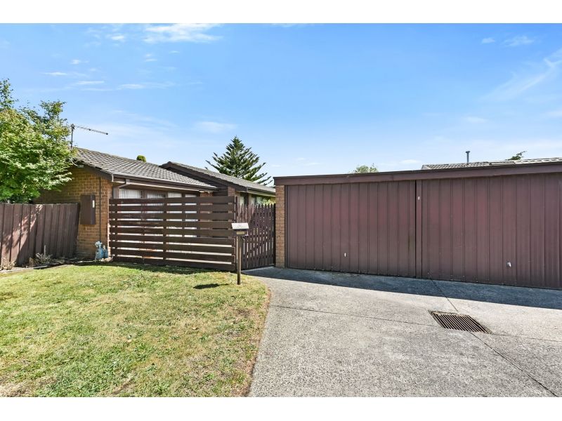 AFFORDABLE 3 BEDROOM UNIT ON GENEROUS SIZE BLOCK