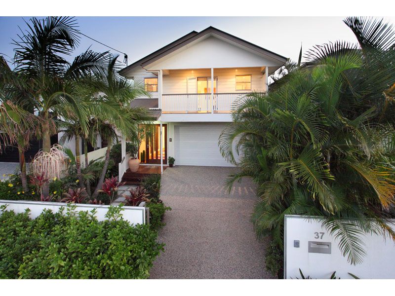 37 Raceview Avenue, HENDRA, QLD 4011