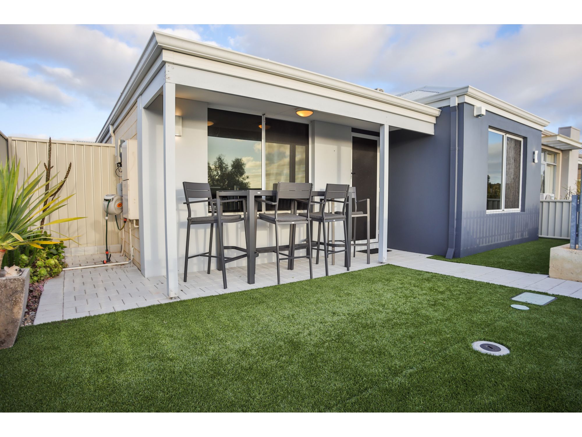 Picture-perfect family living in a prime position