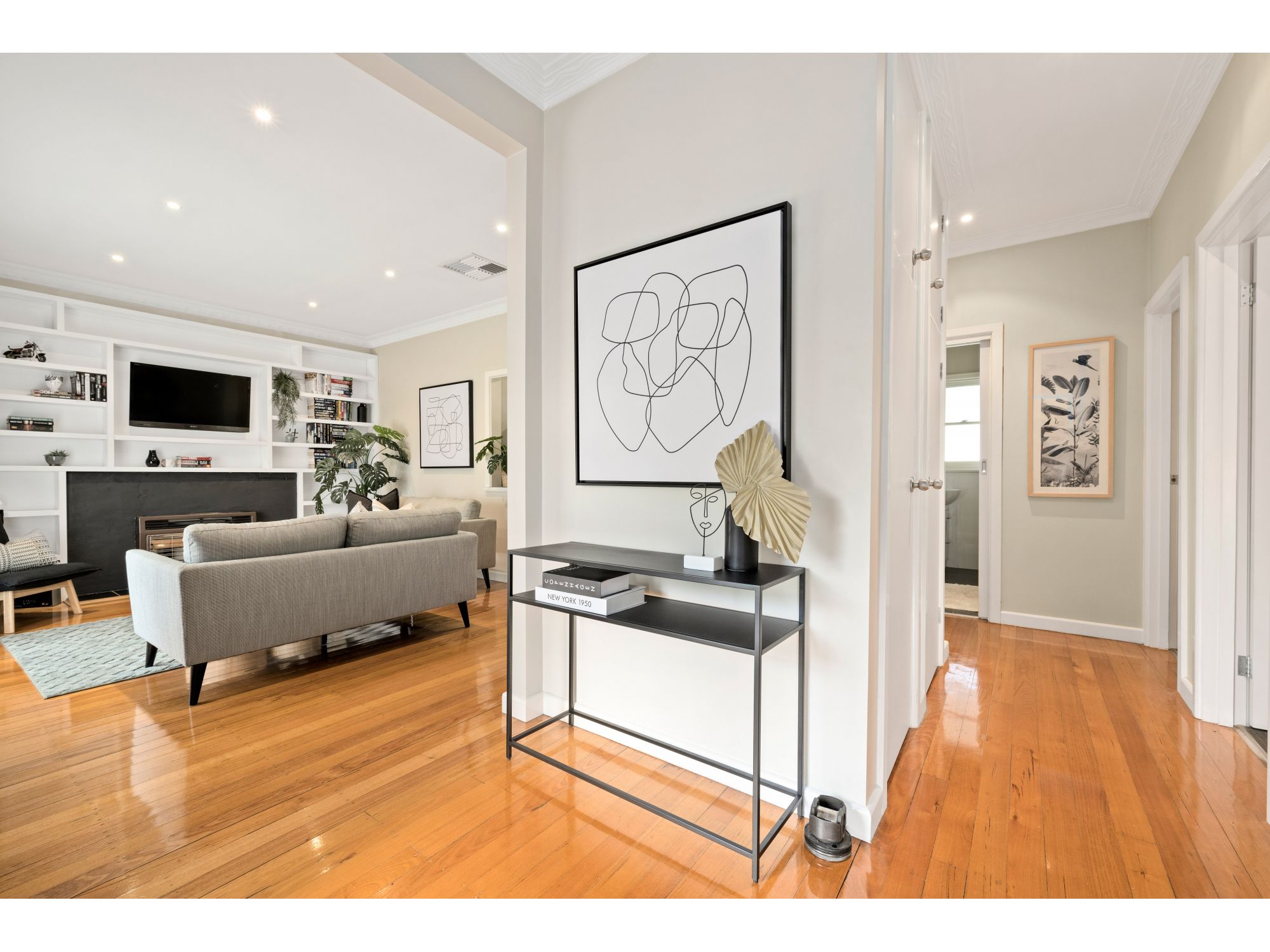 Price reduced and back on the market - 3-Bedroom home in Central Wodonga with a HUGE shed!