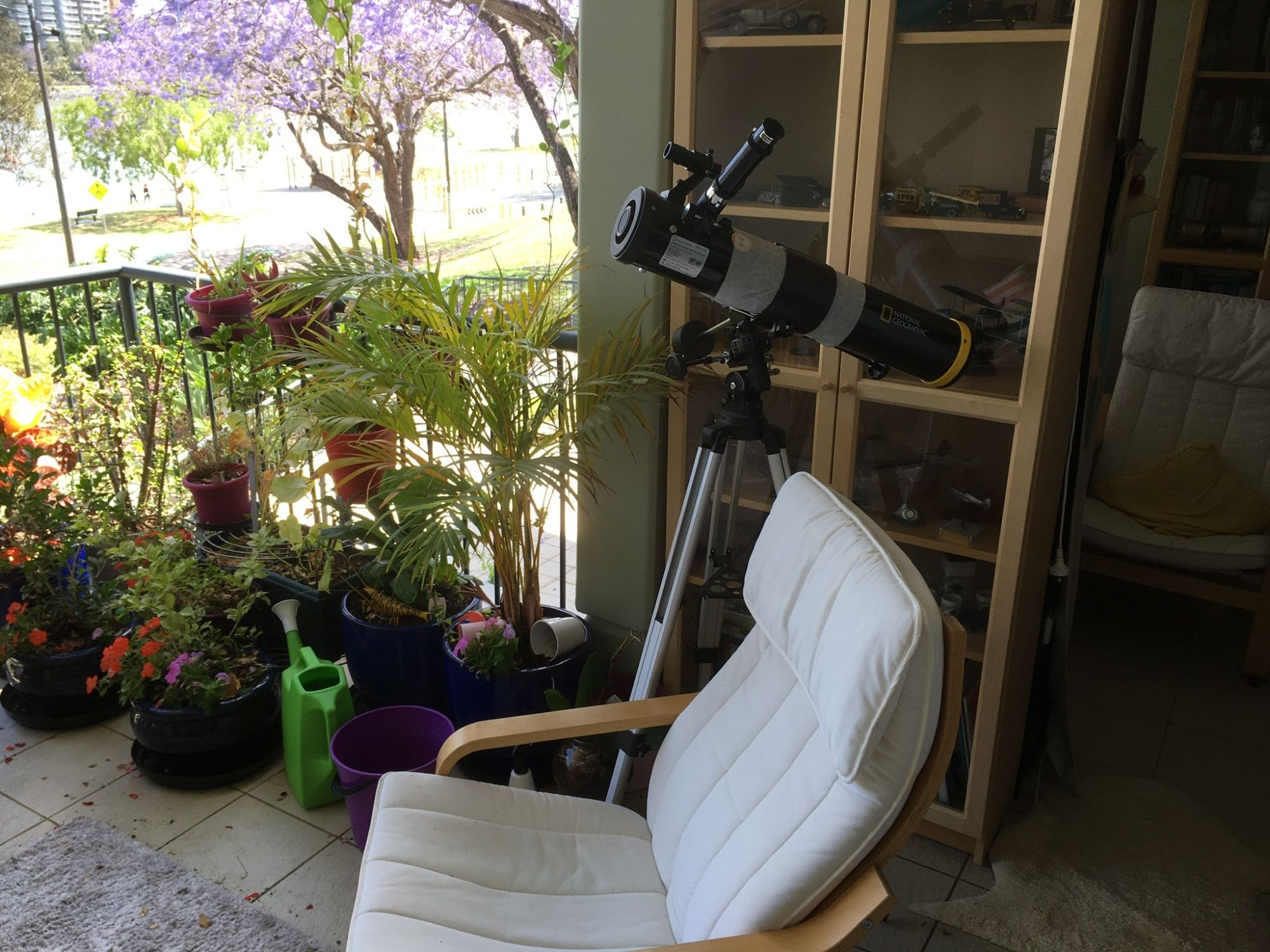 West End riverfront Chic !