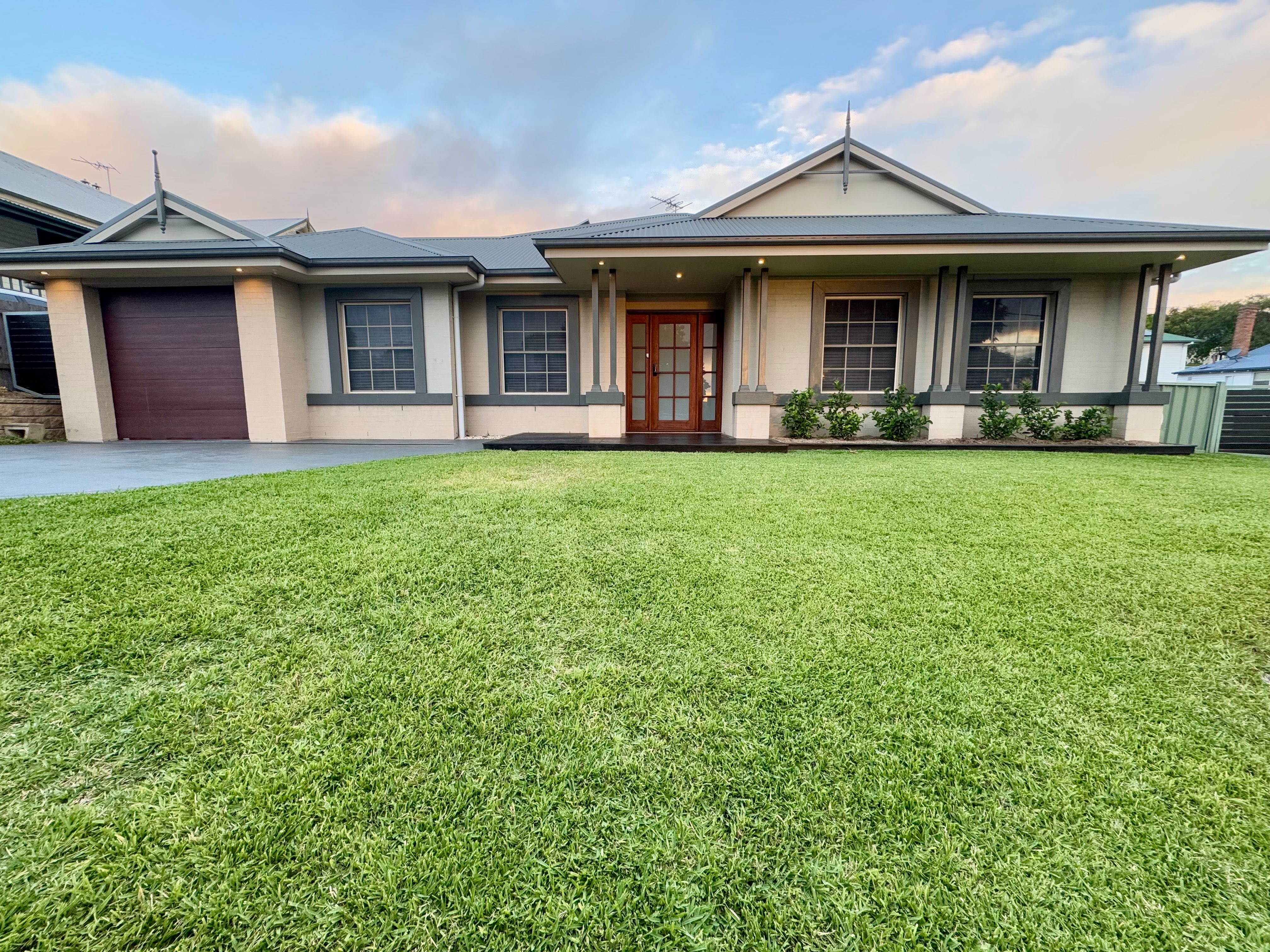 Modern Built Home in the heart of town, Perfect for families or an investment!