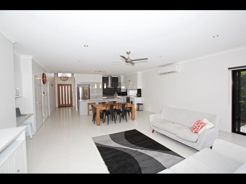 Contemporary High Specification Brightwater Home