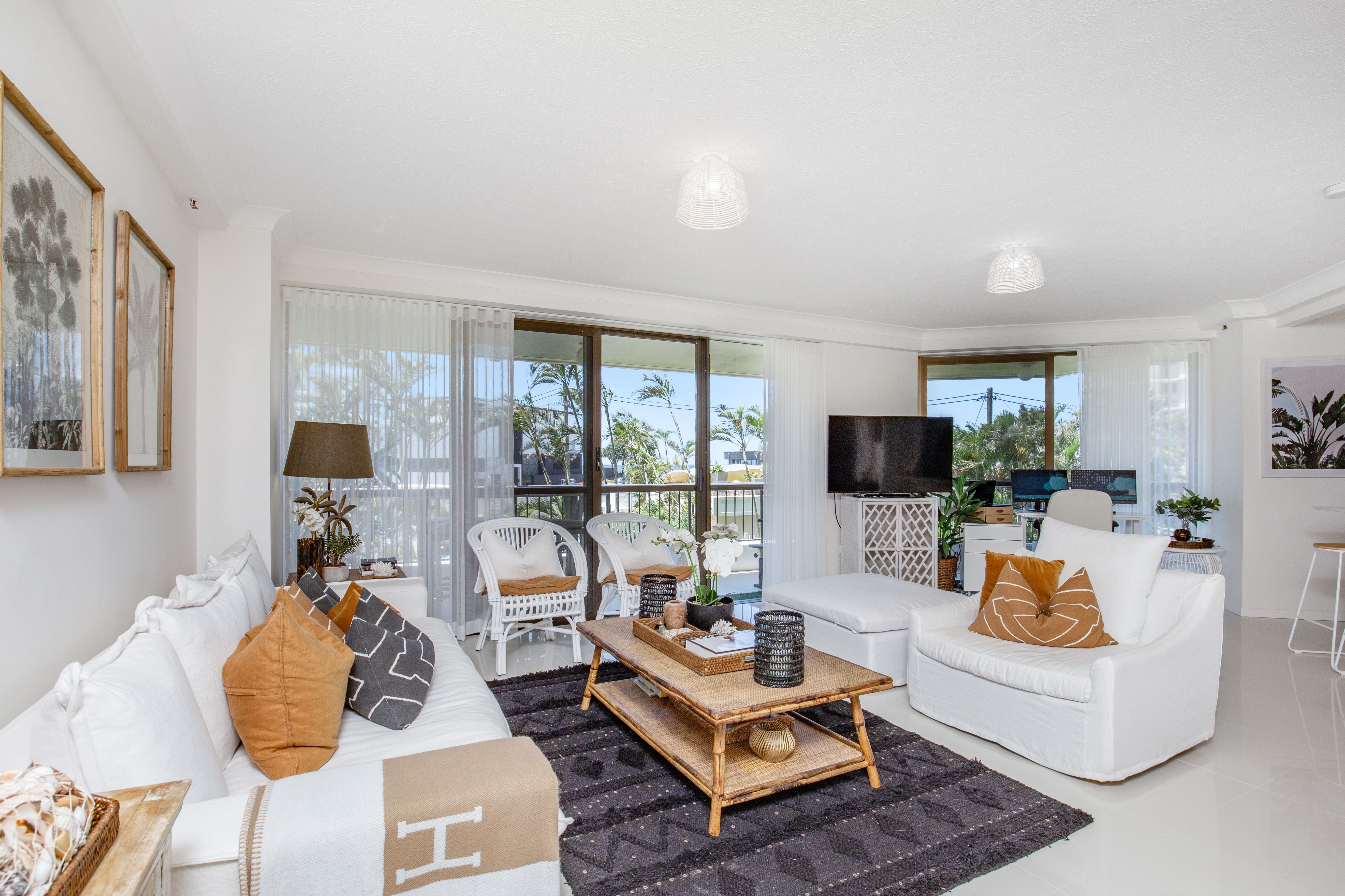 LOCATION! LOCATION! LUXURIOUSLY RENOVATED BEACHSIDE APARTMENT