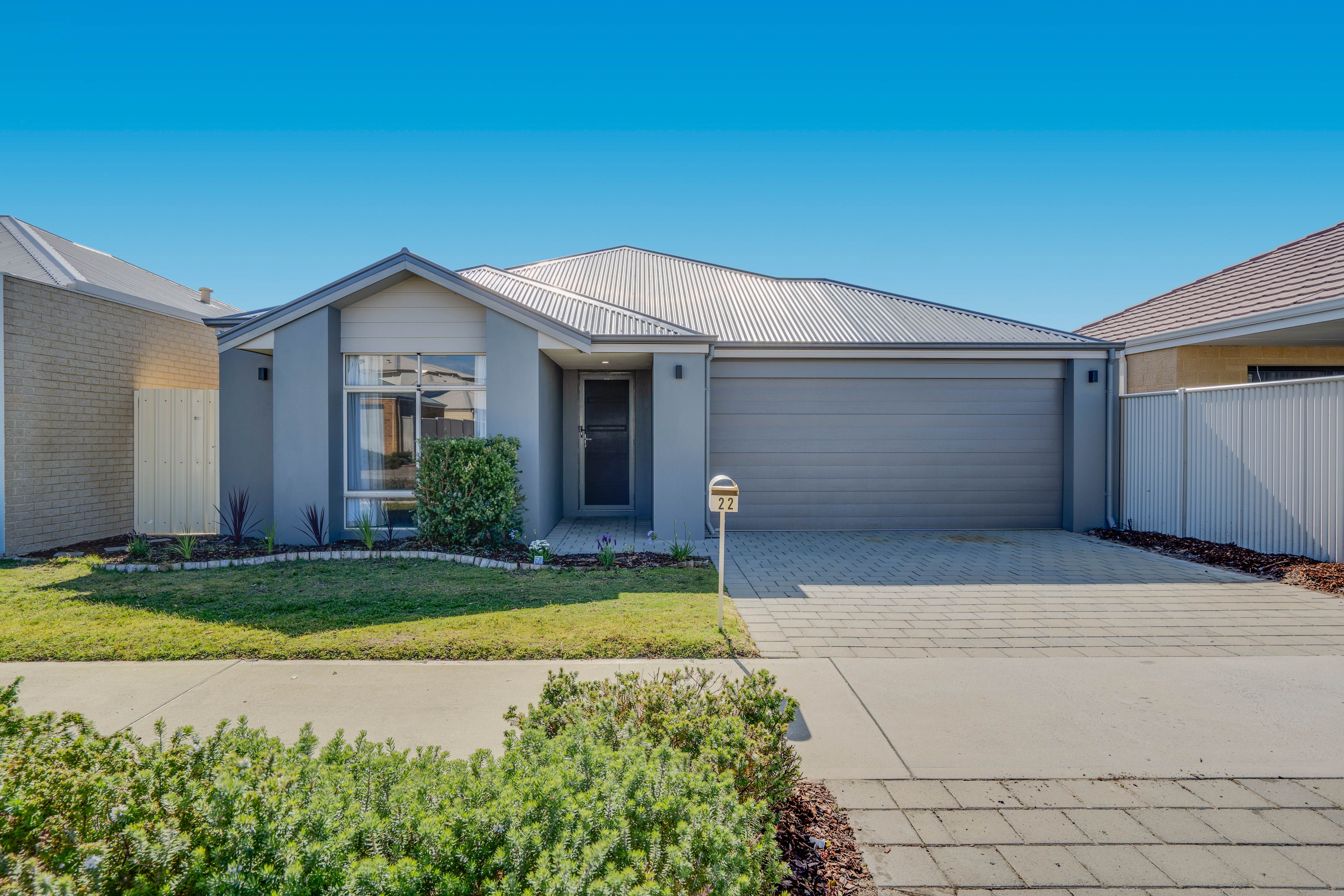 INCREDIBLE BEACHSIDE LOCATION