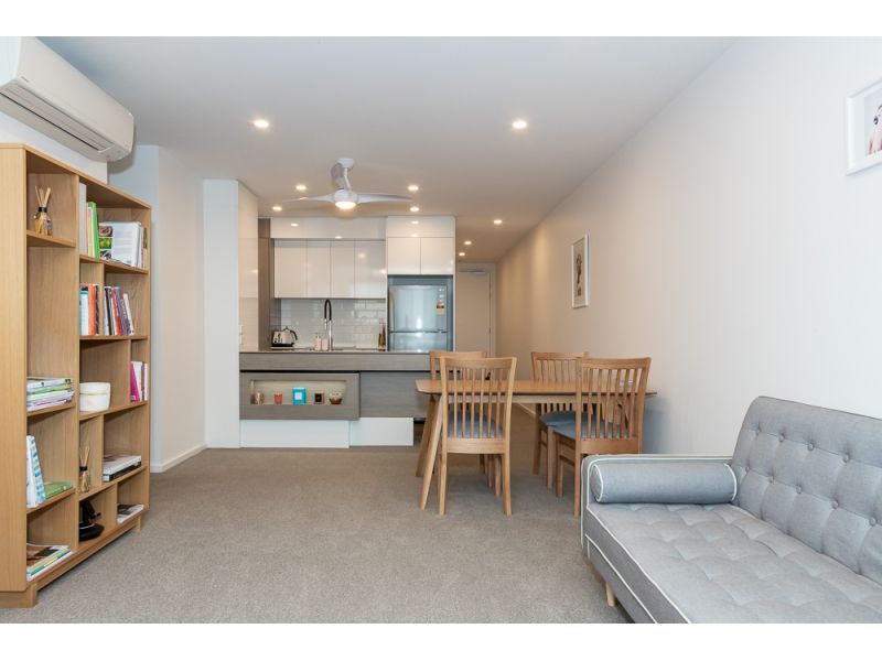 Contemporary 1 bedroom apartment in Dickson with an abundance of storage and views of Mount Ainslie.
