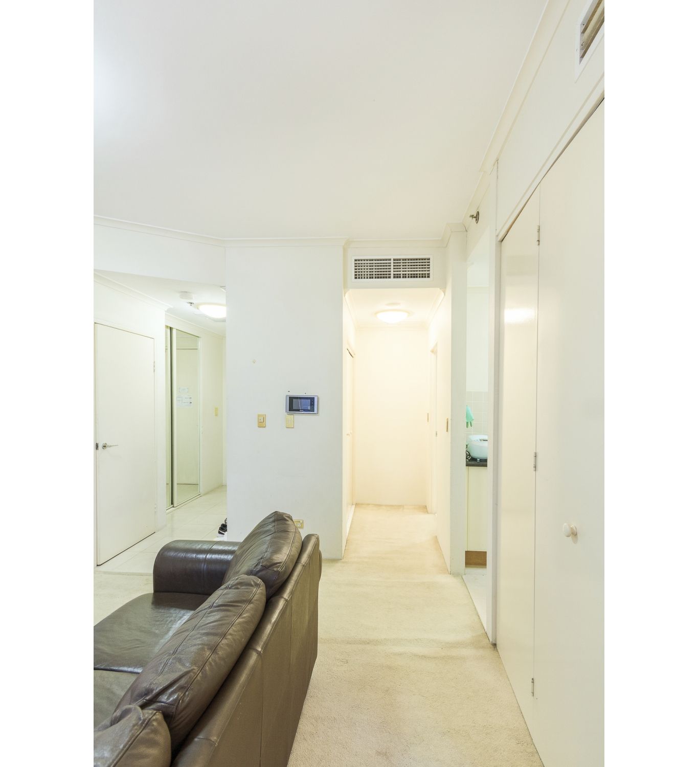 Rare Opportunity, Studio Apartment In The Bentleigh - Call Now To Arrange An Inspection