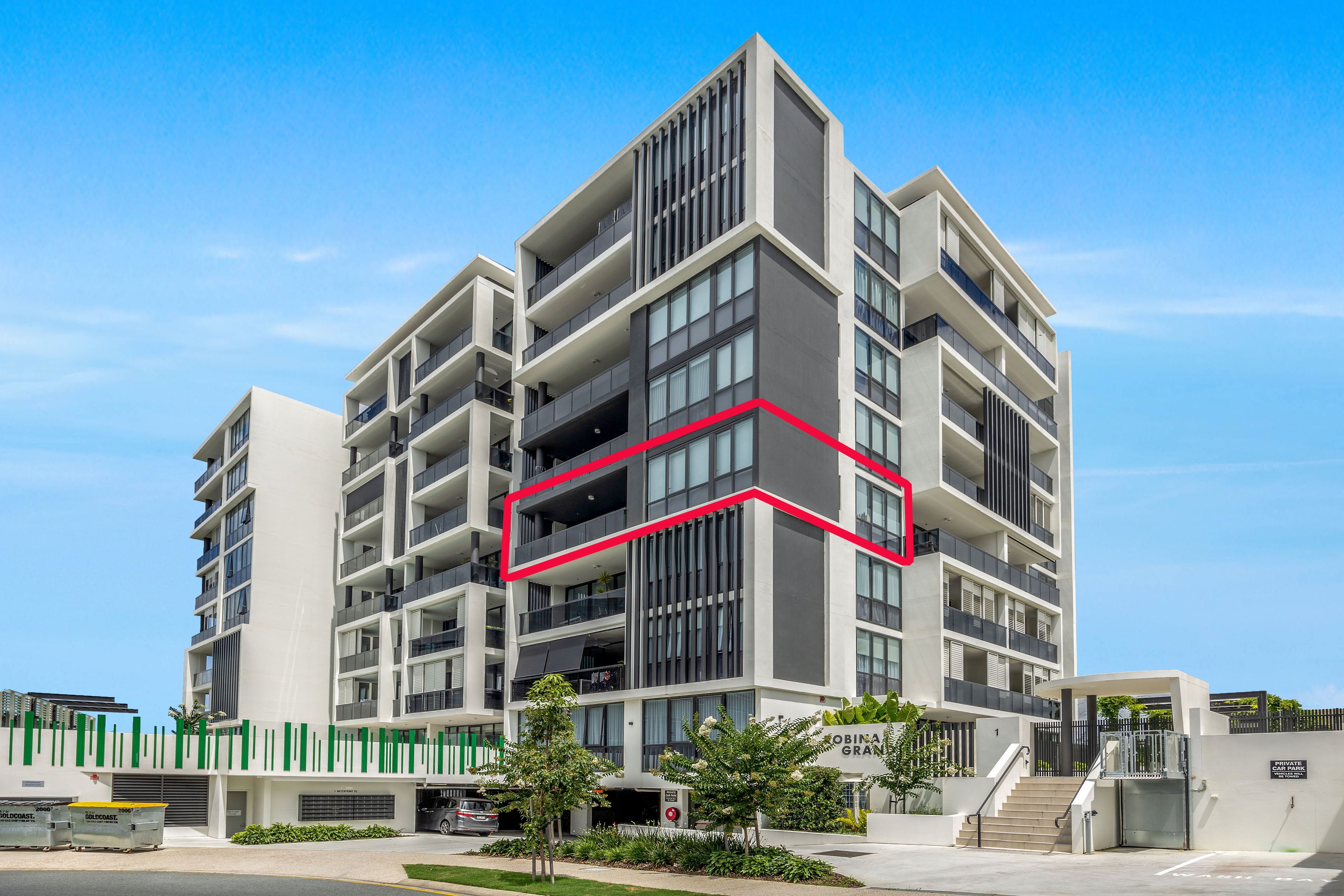 EXCEPTIONAL APARTMENT IN THE HEART OF ROBINA TOWN CENTRE