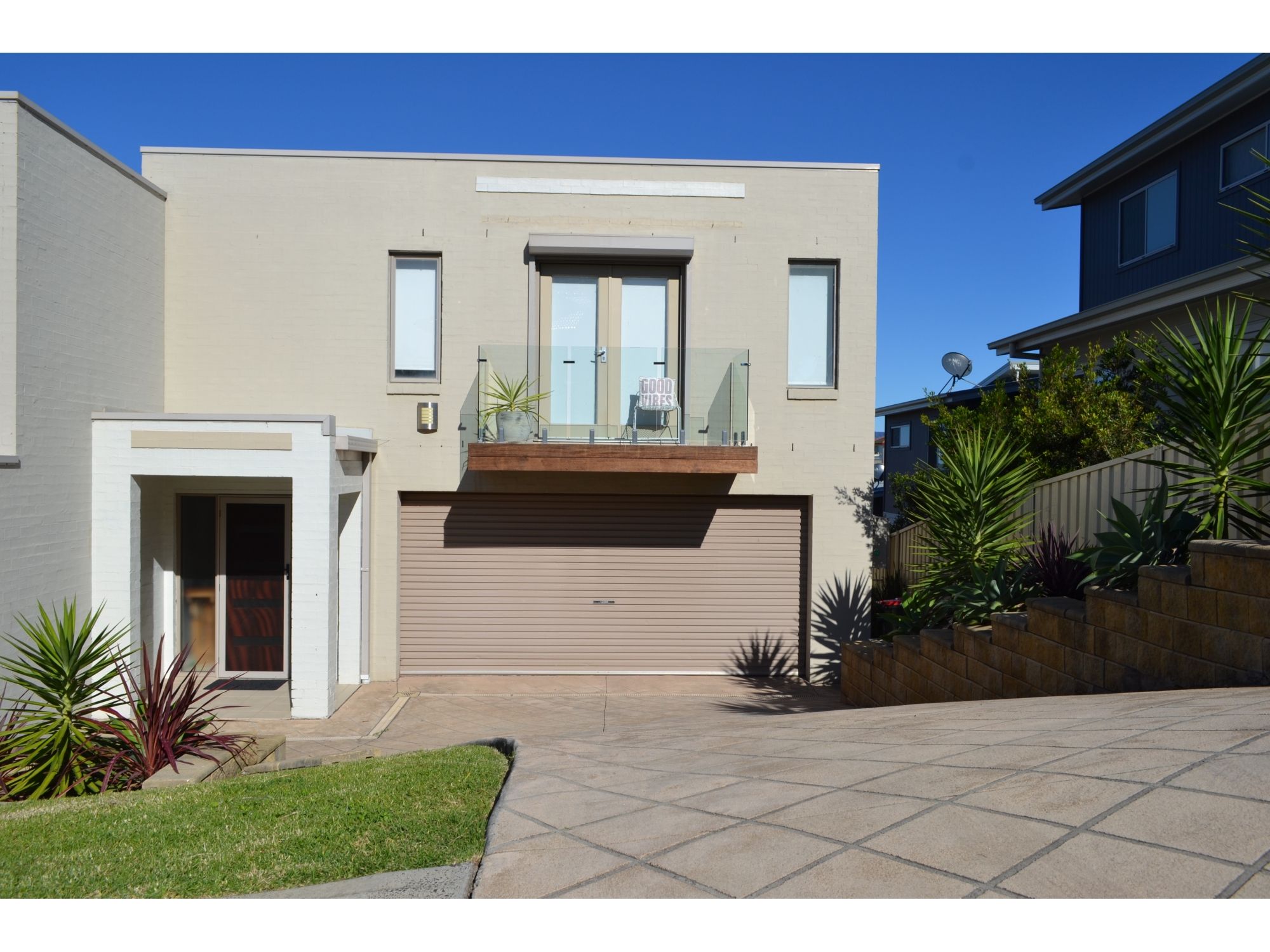 Ocean view, Convenient, Spacious family home offering dual living potential