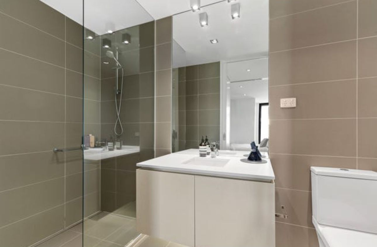 Oversize North-East Terrace, Supreme City Living