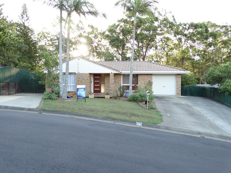 Magnificent Family Home. An Entertainers delight with two substantial outdoor entertainment living areas.