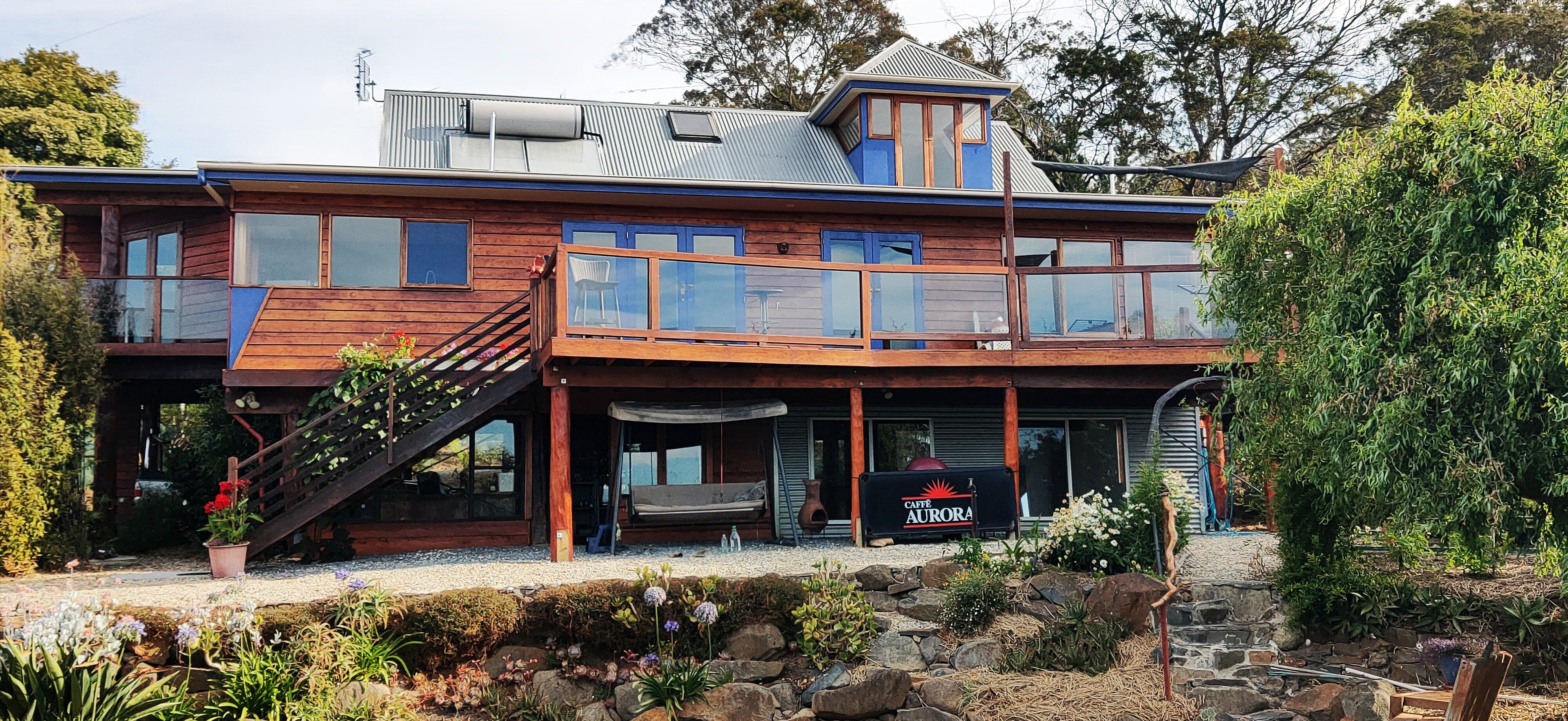 Panoramic River Views Architechturally Designed Retreat close to Launceston
