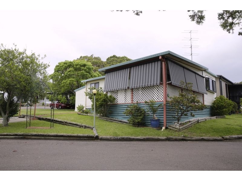 Delightful Home On The Corner - Over 50's Village Bevington Shores Lifestyle Village