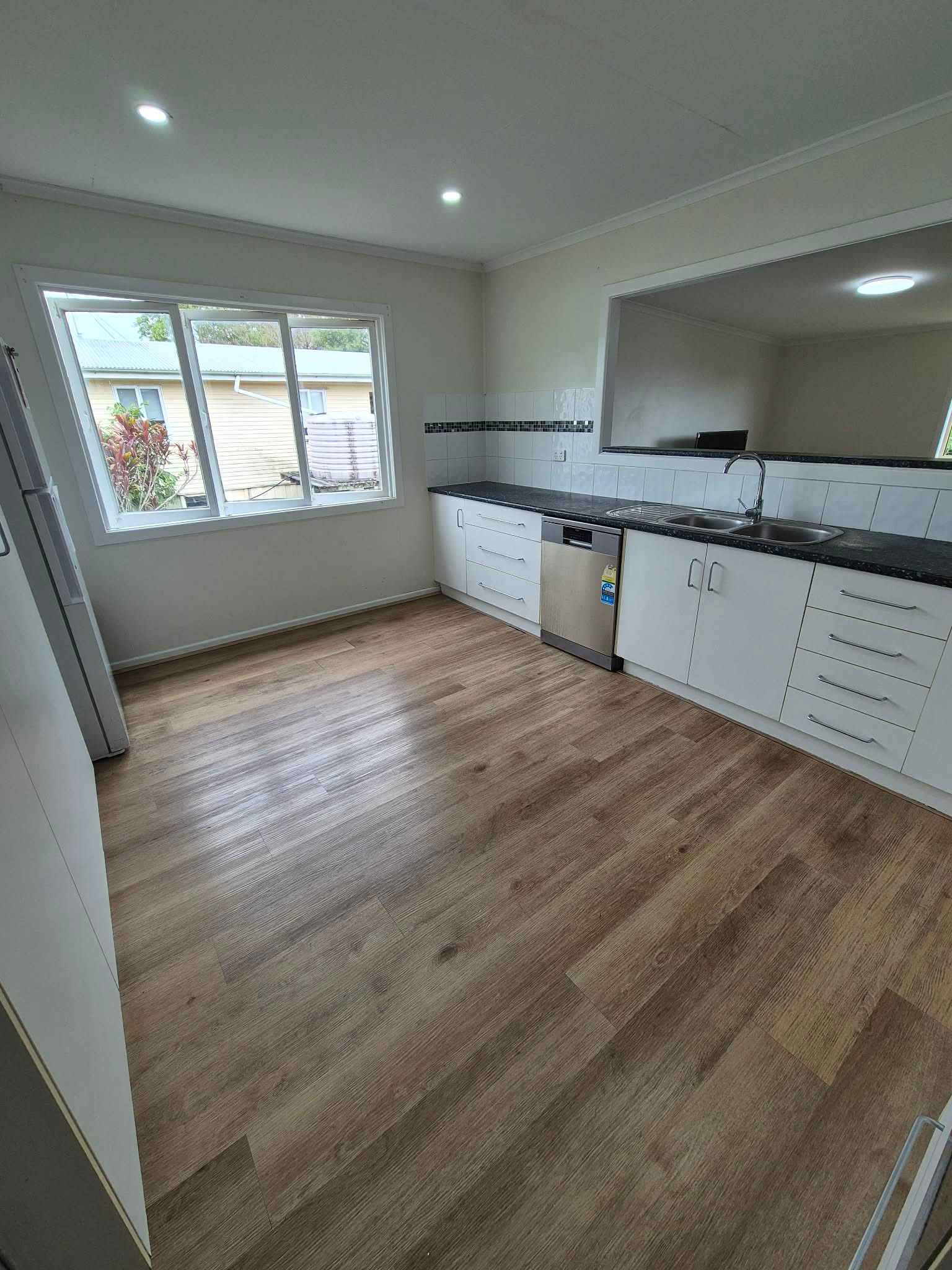 Kilcoy Home for $769,000 - 875m2, 4BR/1BA, Deck & Outdoor Entertaining Area