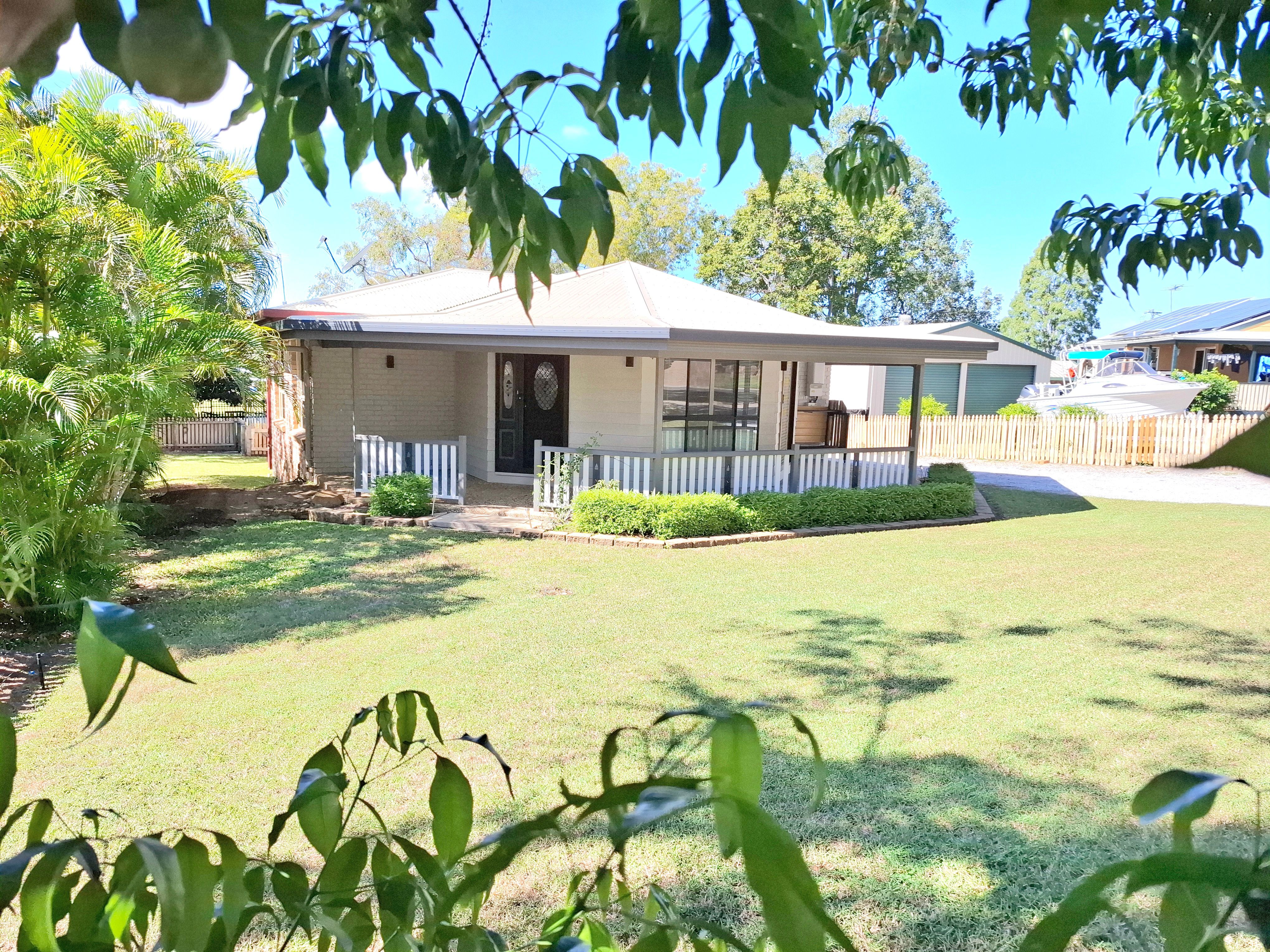 Sought-After Family Living in Quiet Calliope Cul-De-Sac