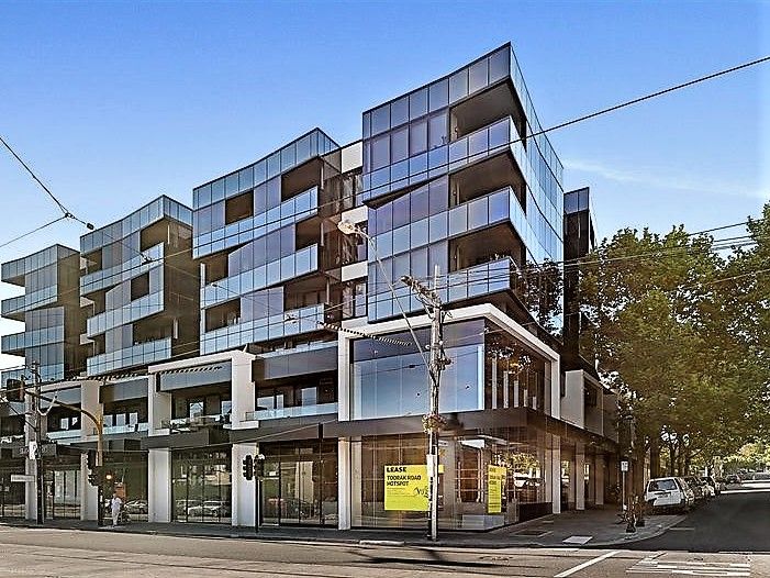 Modern 1 bedroom apartment in iconic building Giesele South Yarra designed by one of Melbourne’s leading Architects, Rothelowman.