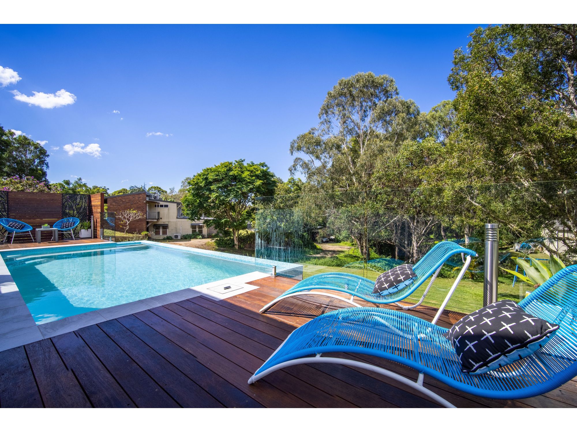 ACREAGE WHERE SEACHANGE MEETS TREECHANGE!!