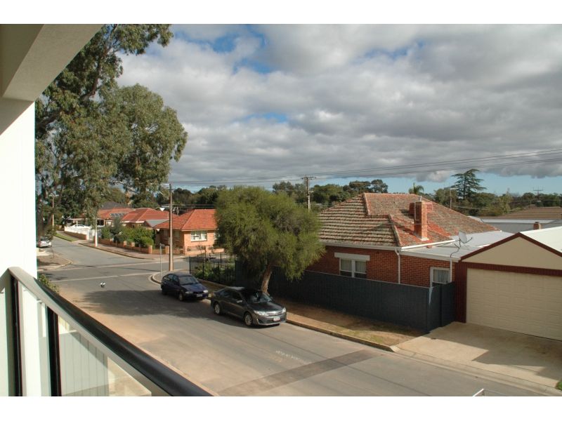 209sqm of Luxury Torrens Titled Home with BEAUTIFUL views! Absolute Bargain at this NEW PRICE!
