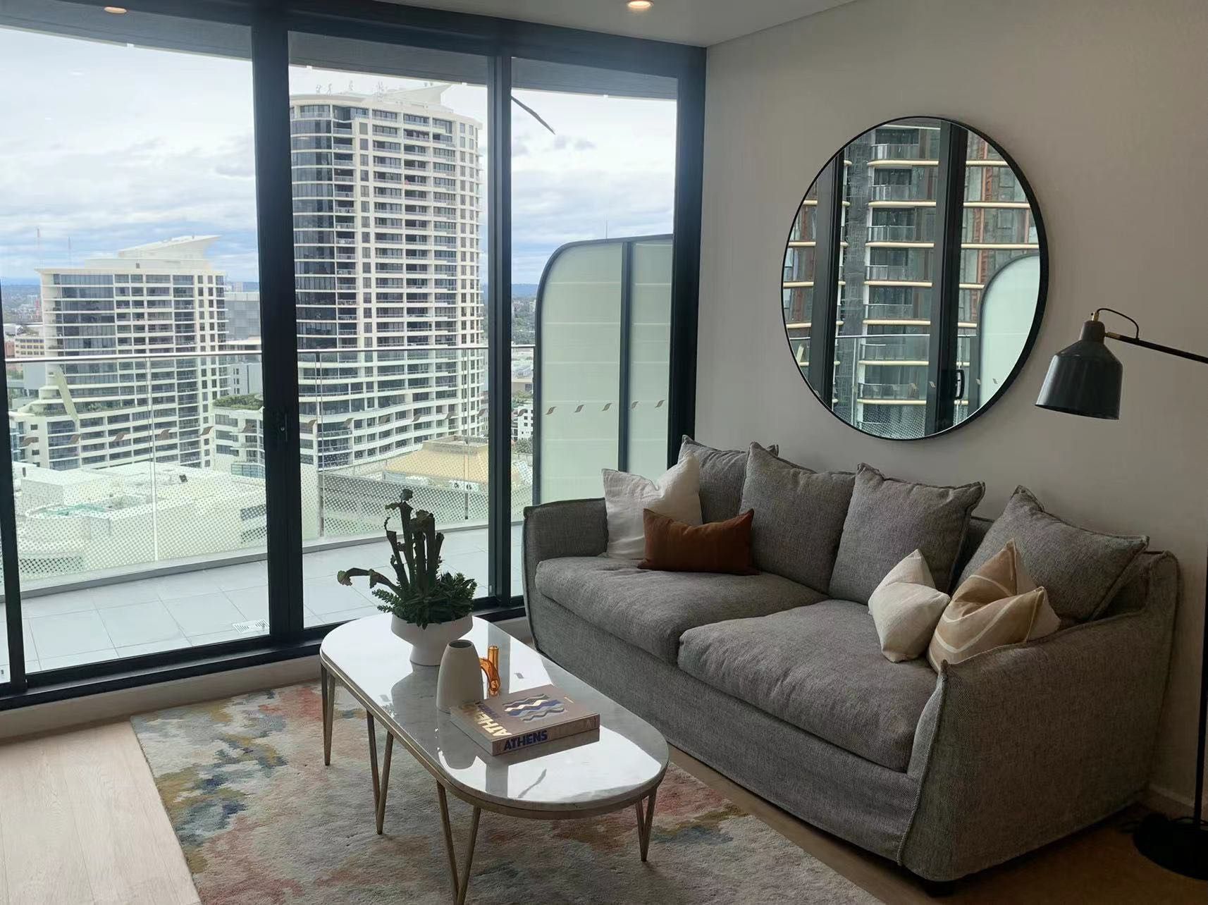 Golden investment opportunity at The Landmark, Superb Investment Return! Spacious Studio offers an impressive total size of 52 sqm, 5 stars utilities.