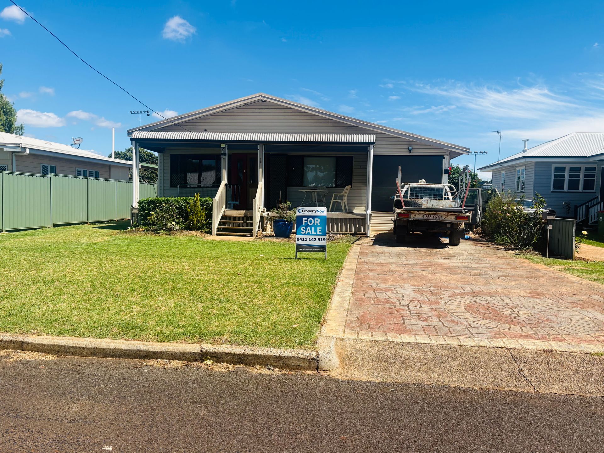 CHARACTER HOME WITH PRIVATE RACECOURSE ACCESS
