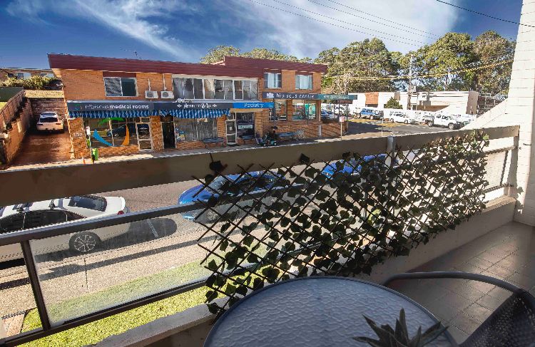 Freshly Renovated Unit in the Heart of Town!