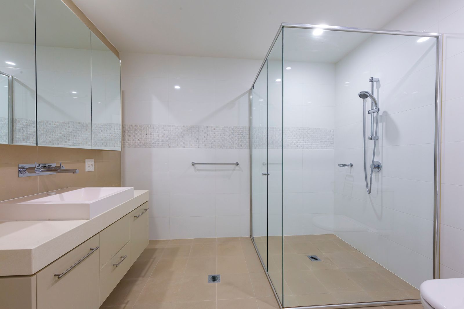 Retirement Lifestyle with Private Outlook & Flexible 2nd Bedroom