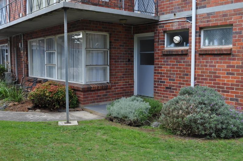 Furnished 2 bedroom unit Newstead