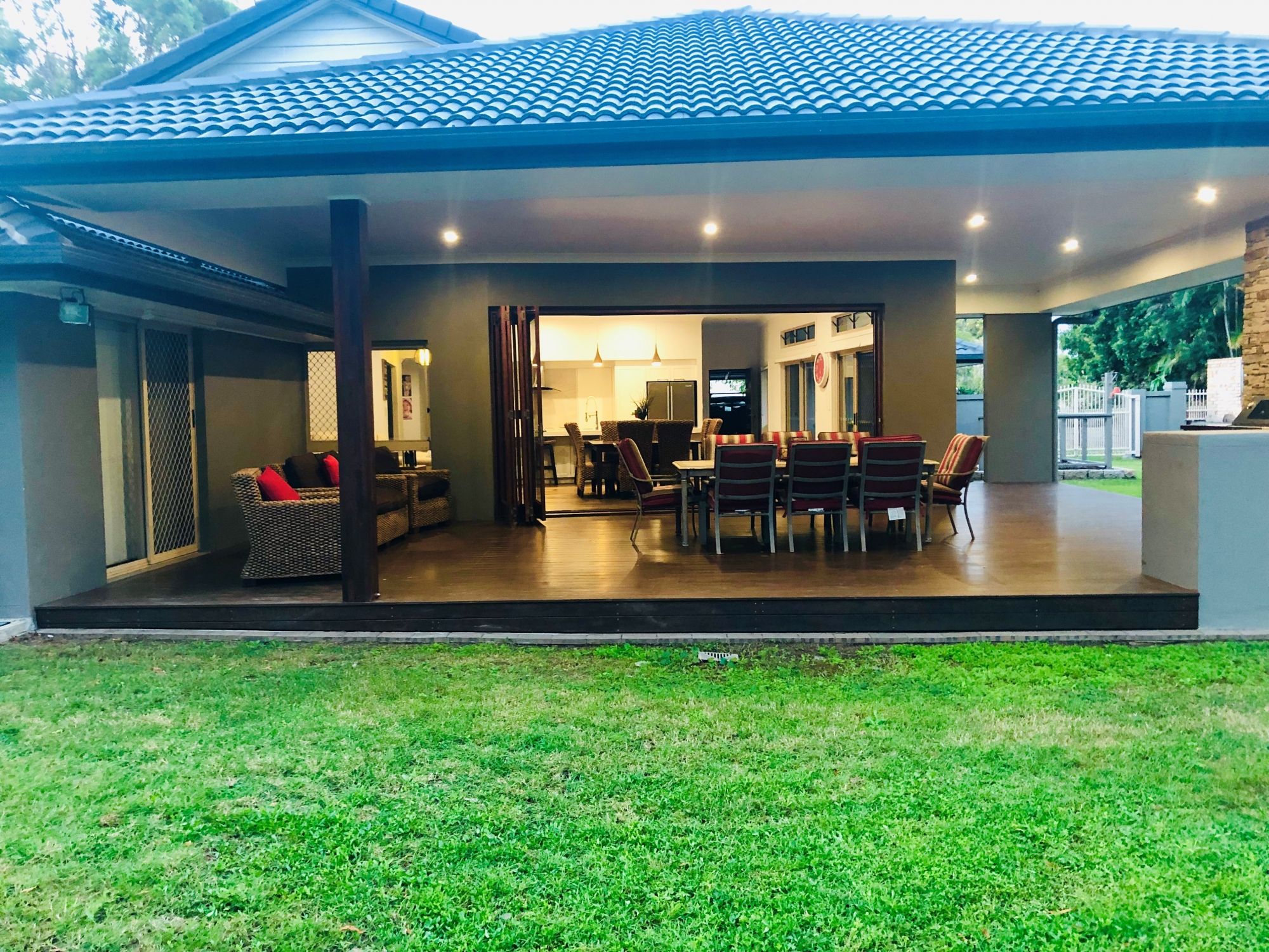 28 Flamingo Crescent, Thornlands, QLD 4164 STUNNING QUALITY ON ½ ACRE OF REAL ESTATE GOLD – RARELY FOUND