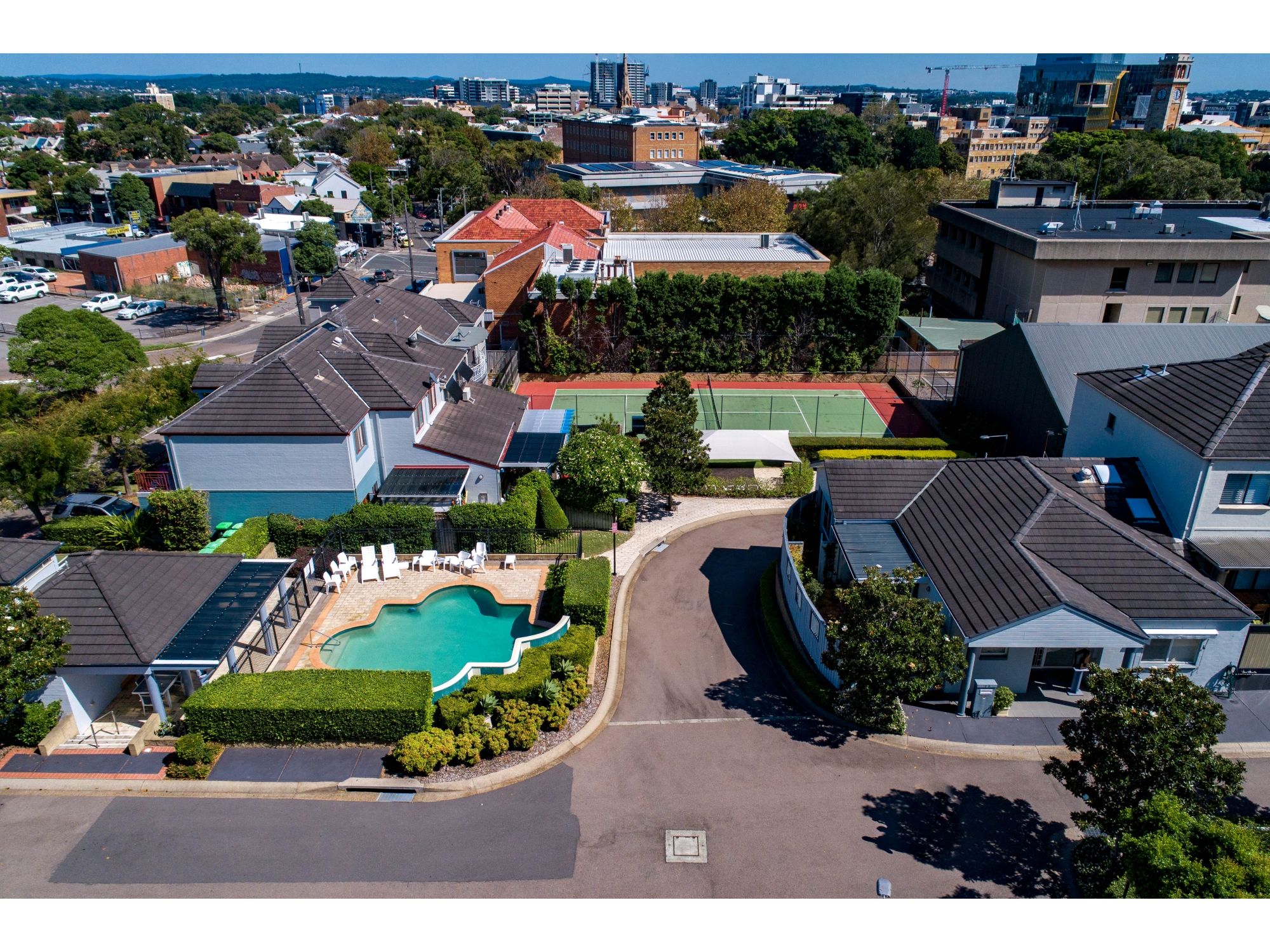 The Best of 'Regency Park': Unique Resort-City-Lifestyle