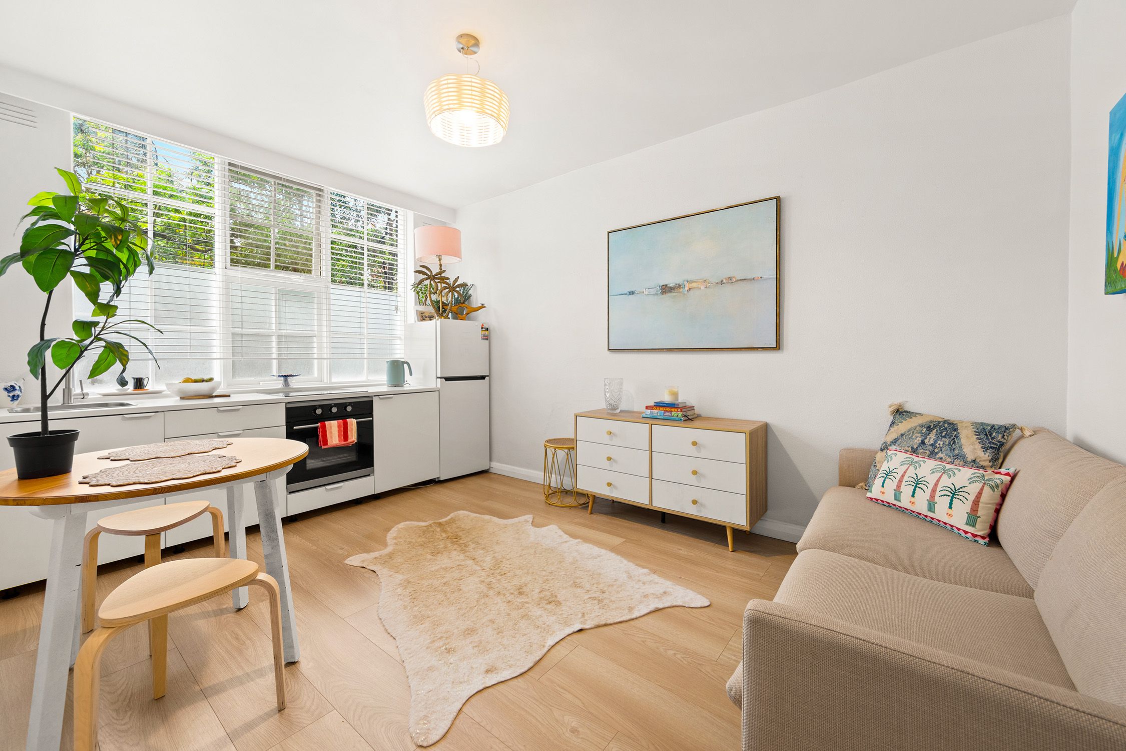 Parkside 2 Bedroom ground floor abode with carspace