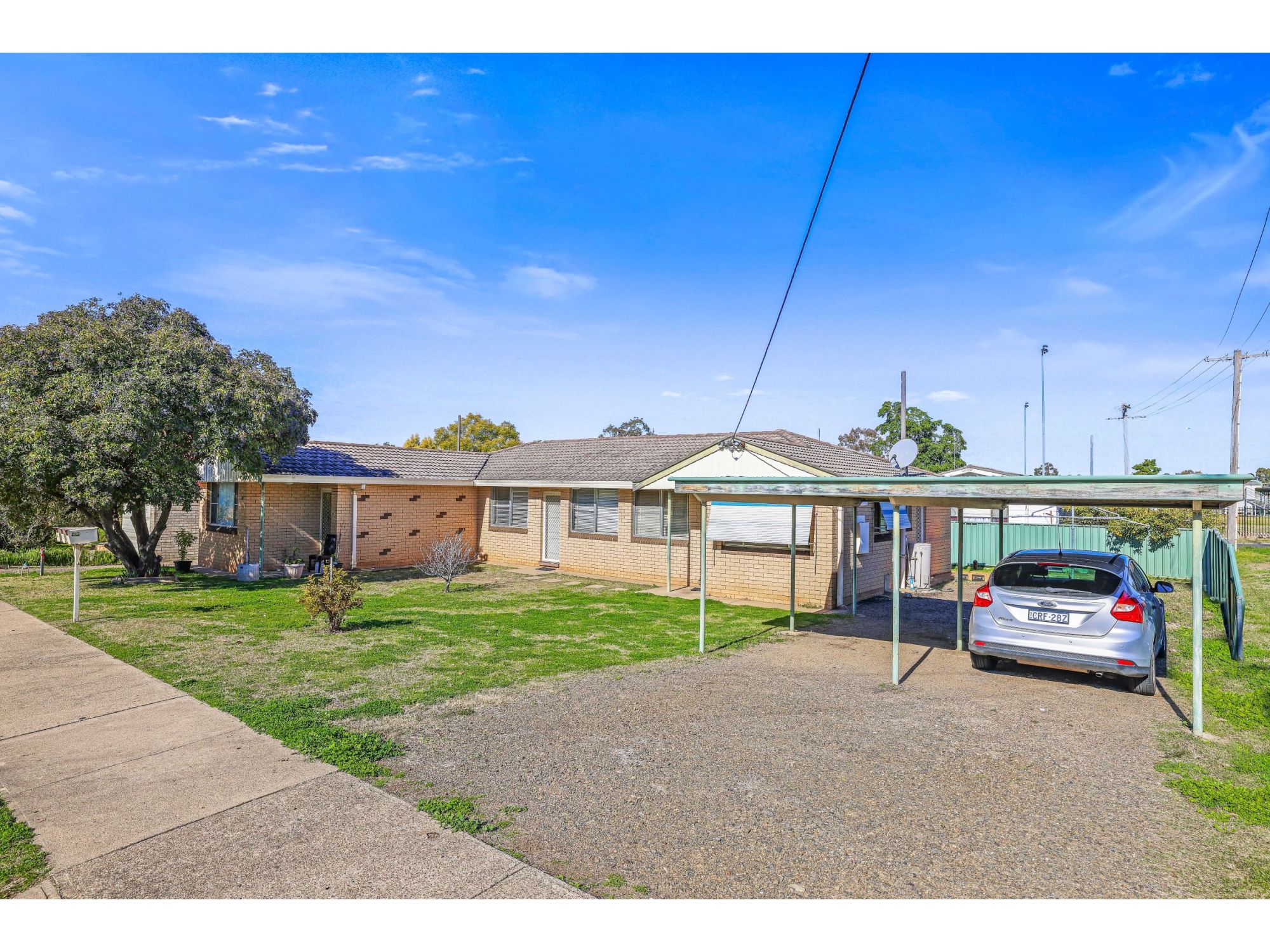 SMALL UNIT COMPLEX - SOUTH TAMWORTH