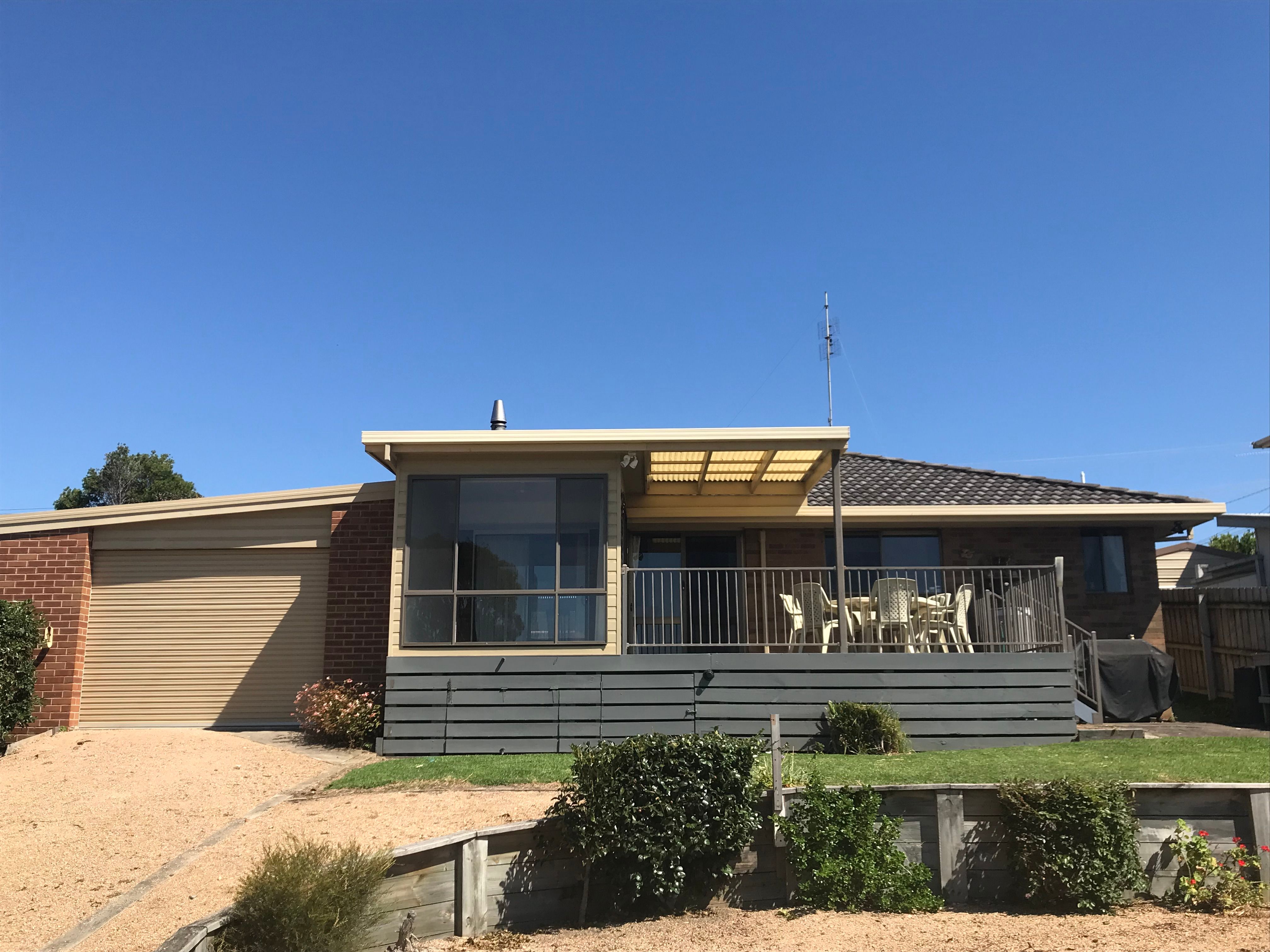 11 BAY ROAD, EAGLE POINT, VIC 3878