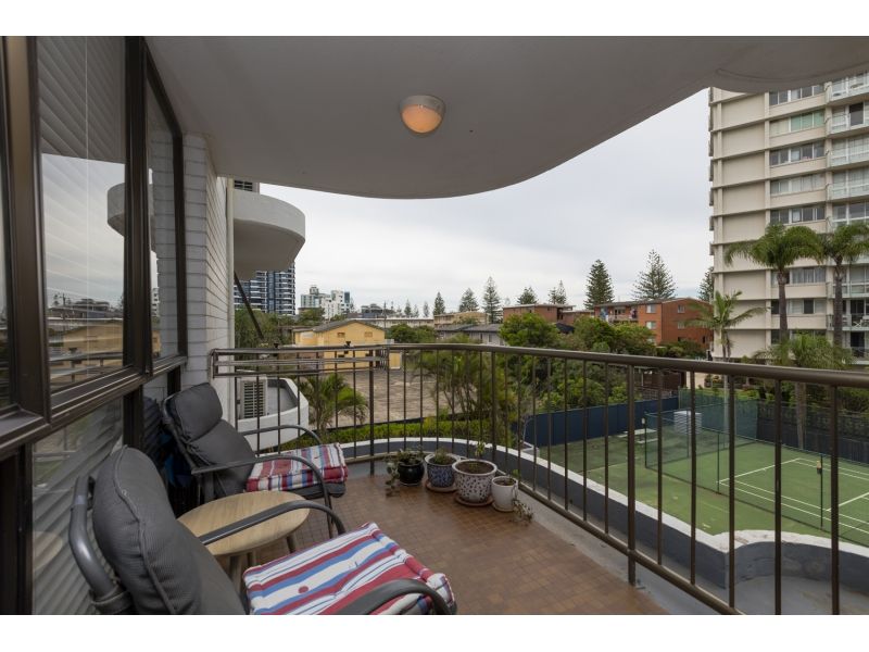 PERFECT BURLEIGH LIFESTYLE LOCATION
