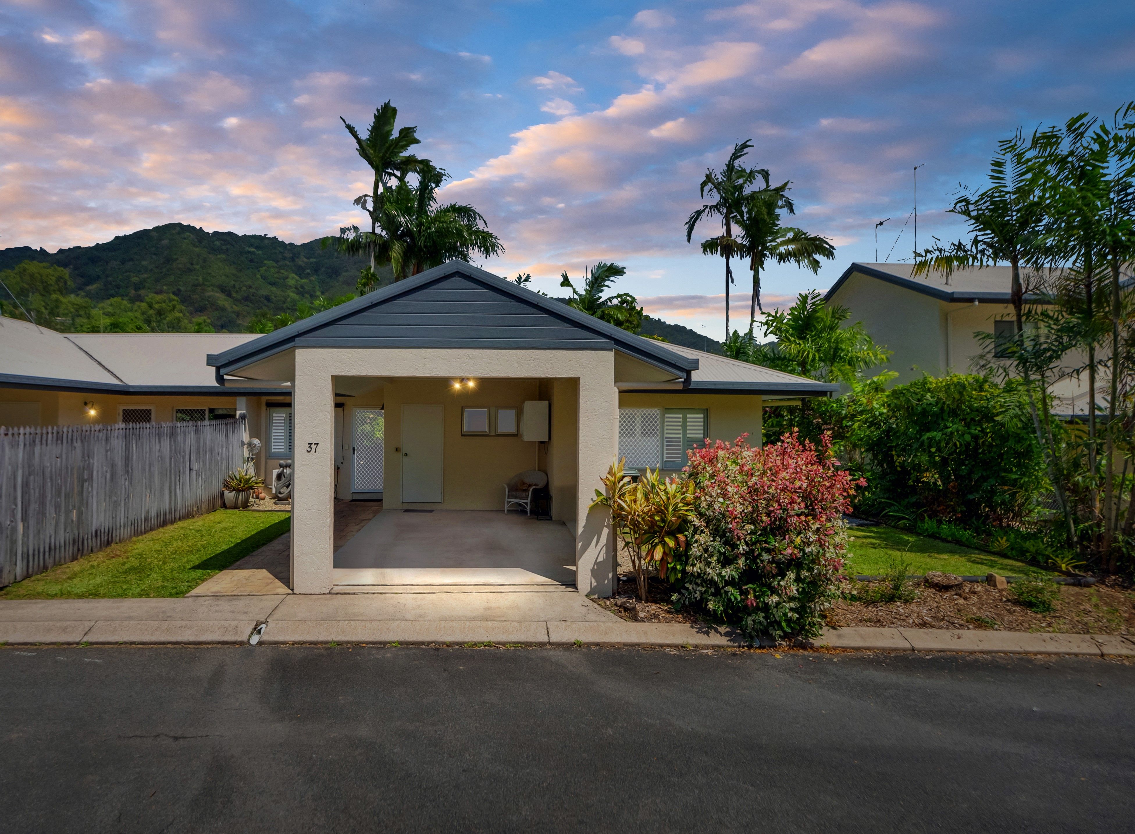 Comfortable Low-Set Villa