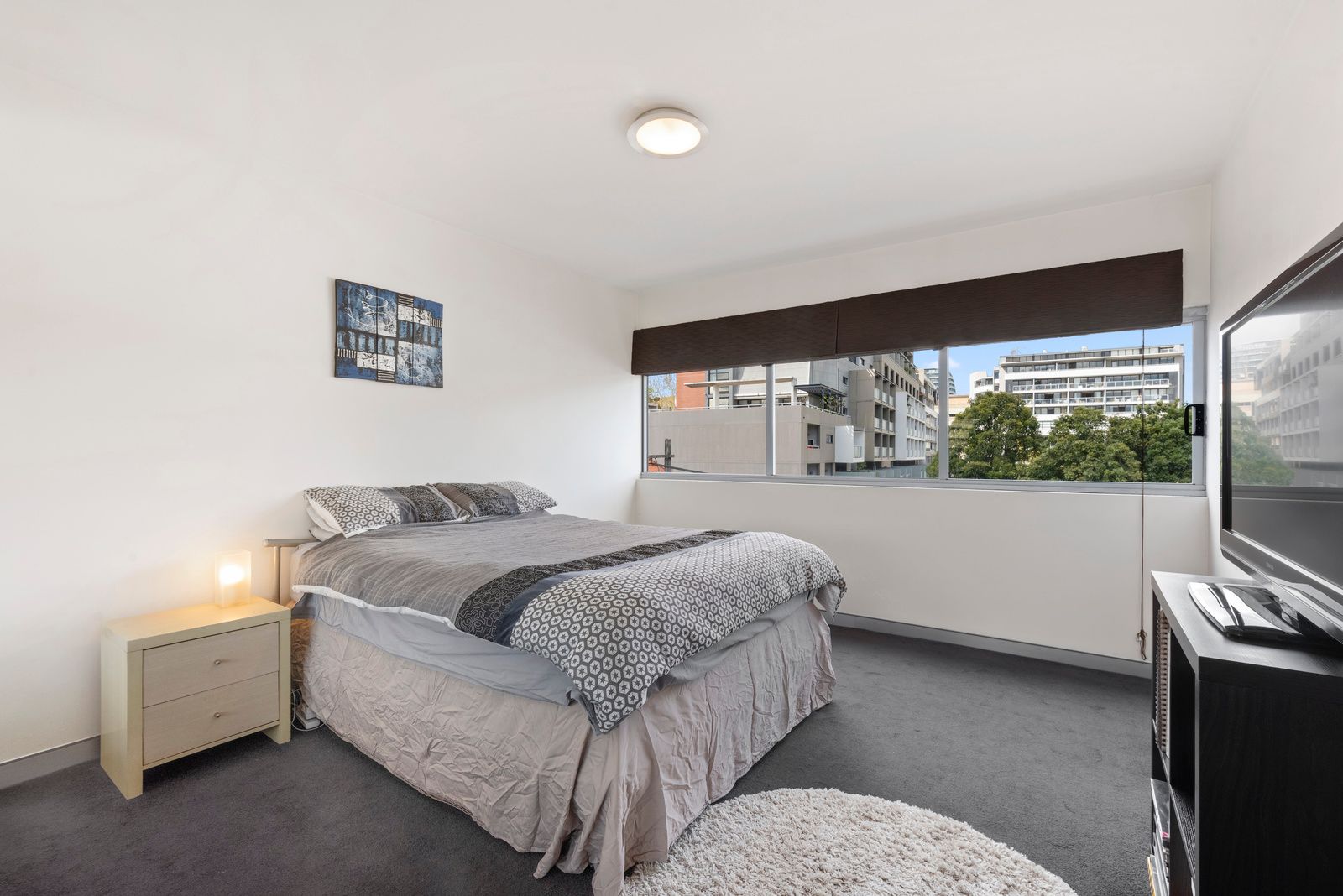 Pristine one bedroom apartment located in the heart of Alexandria