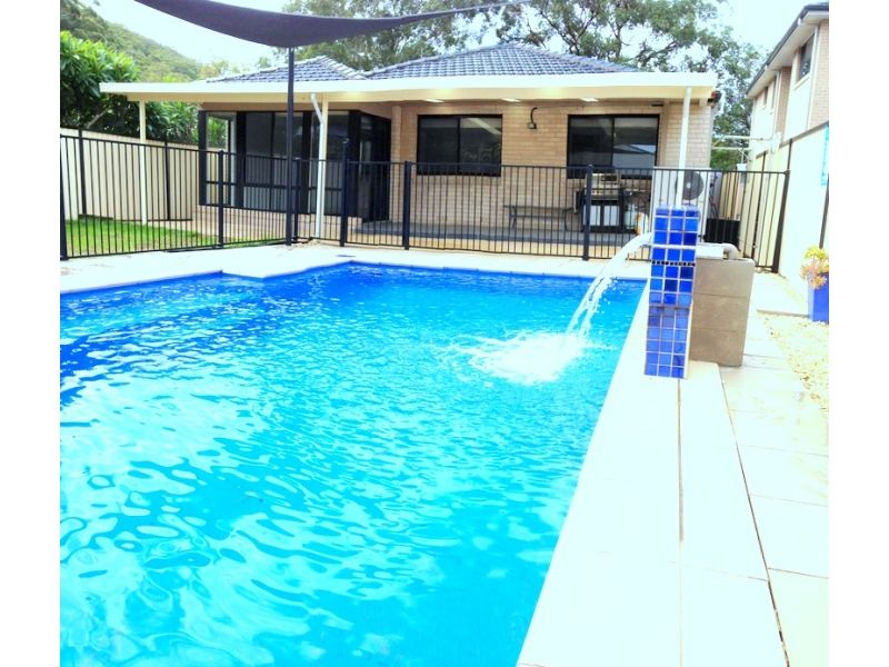 Large resort style family home in quite prime location